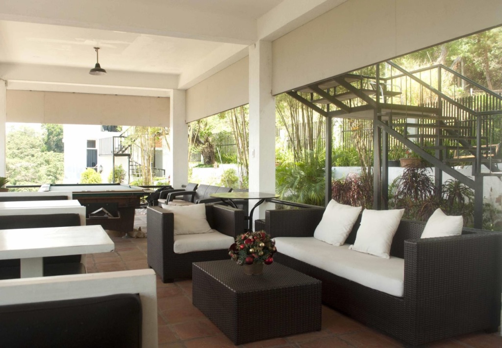 Lobby & Reception