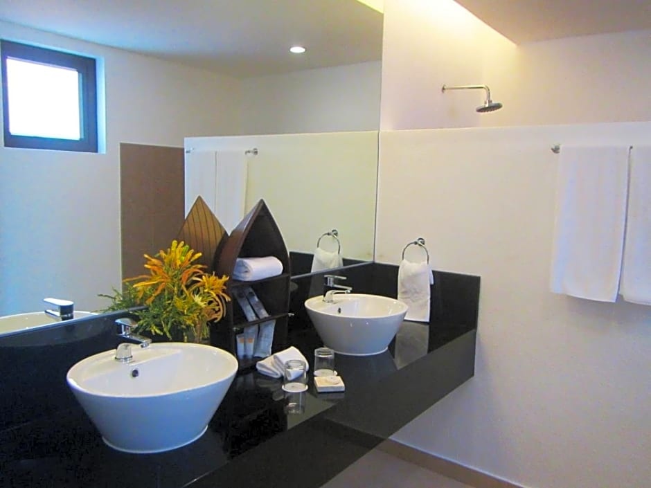 Standard Double room with water view