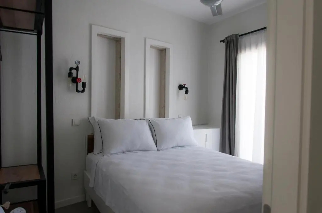 Economy room
