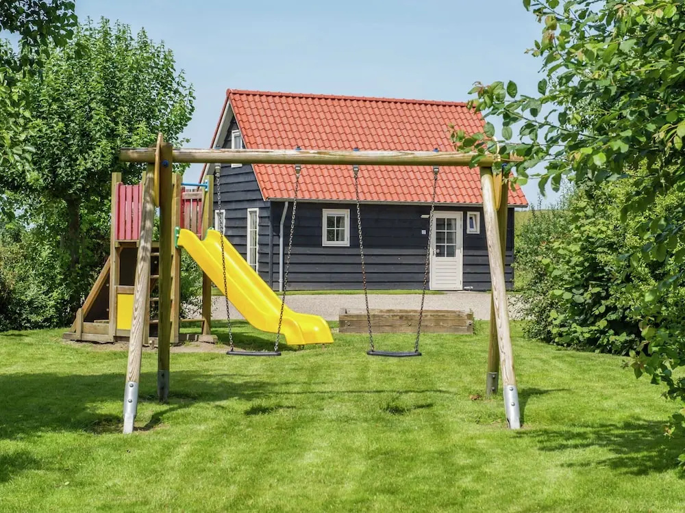 Comfortable Cottage With Wifi Near the Oosterschelde