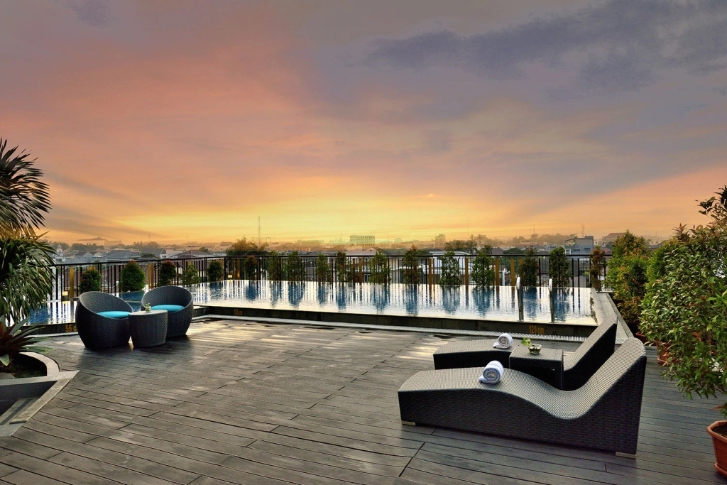 Beach & Waterfront