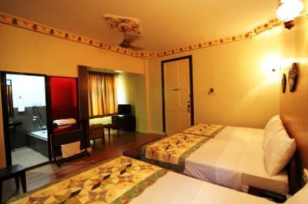 Banana Boutique Hotel