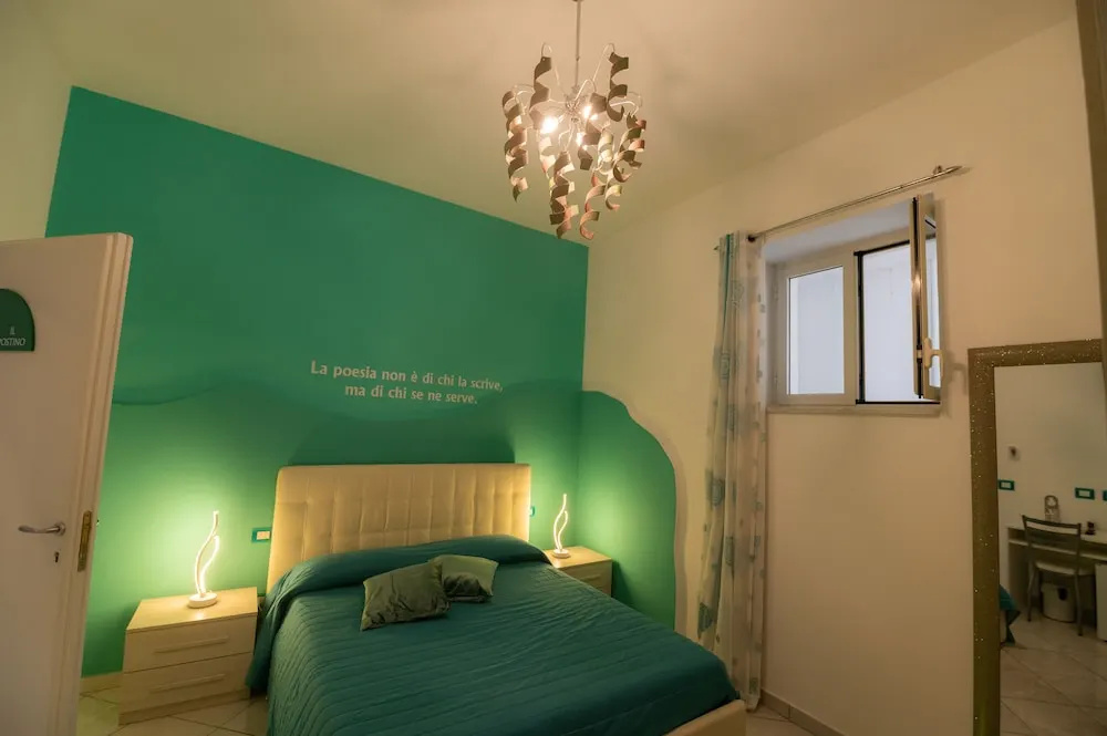 Economy room