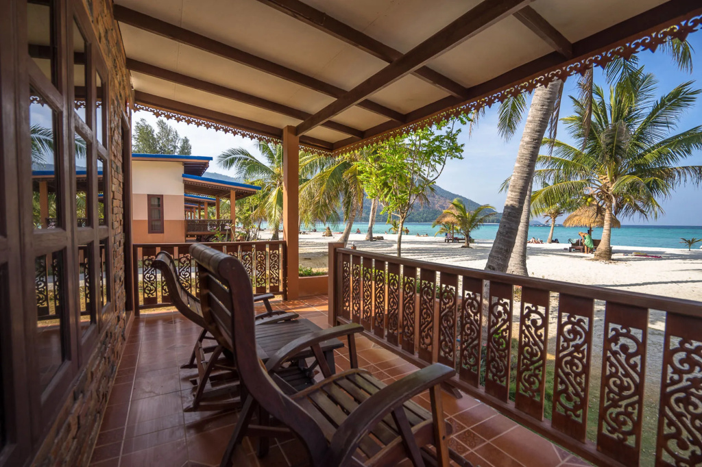Balcony & Terrace