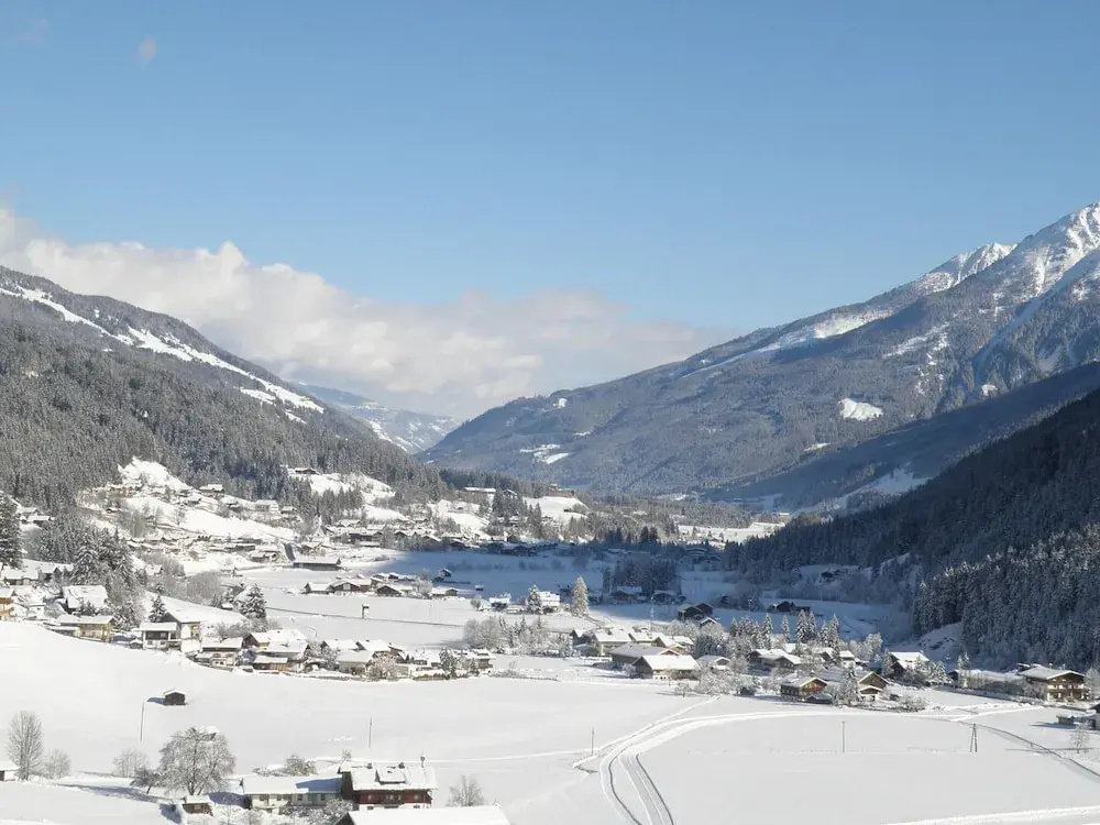 Apartment in Wald im Pinzgau Near Ski Lift