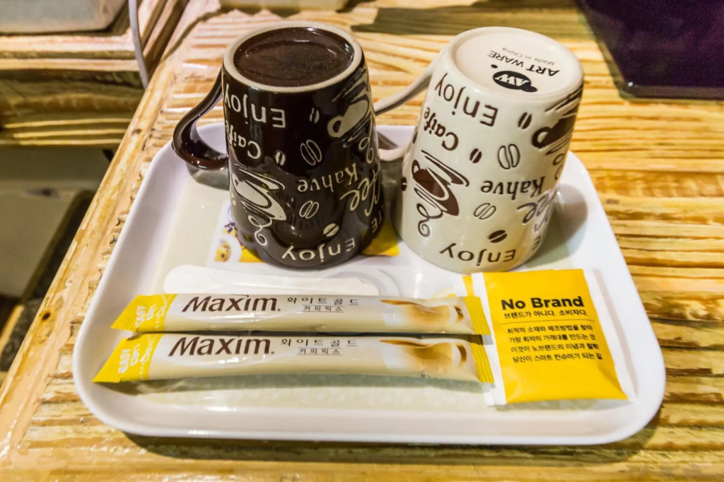 Food & Beverage