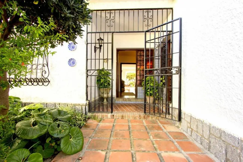 Casa Alboran Beachfront 9pax