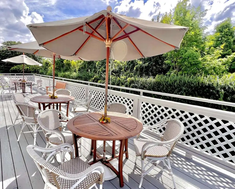 Balcony & Terrace