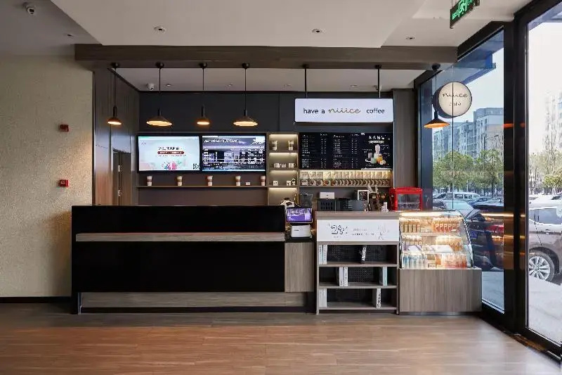 Lobby & Reception