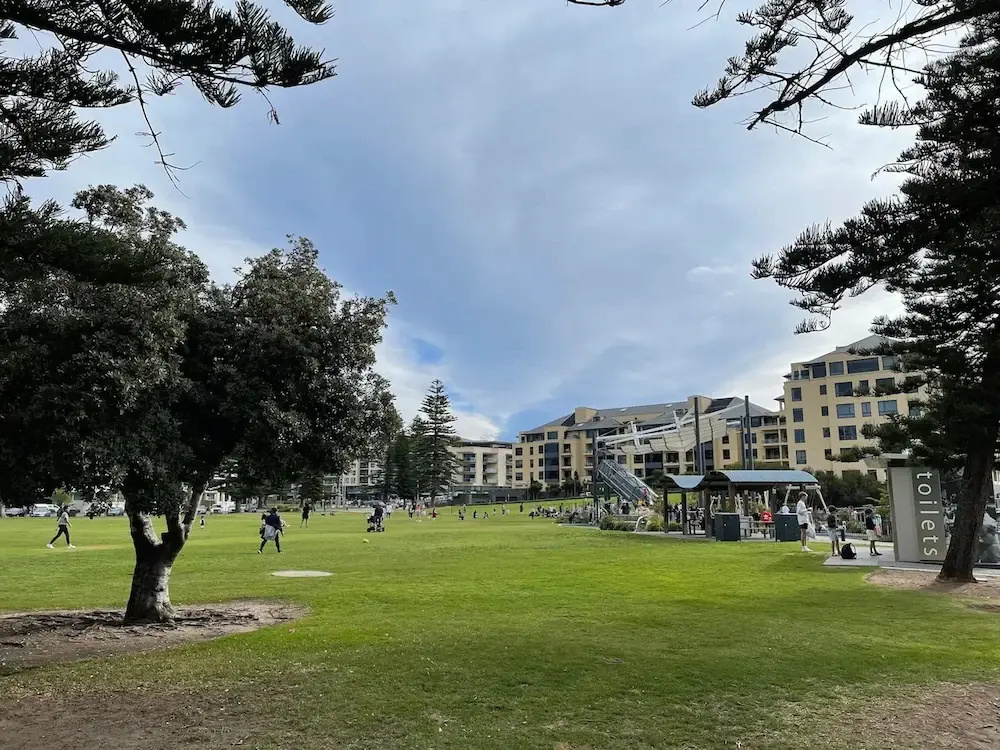 Unwind Esplanade Beach Escape No 5