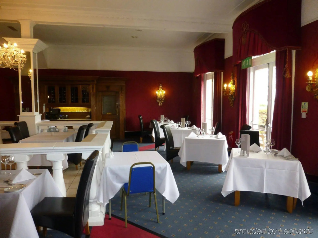 The Cliff Hotel - Général