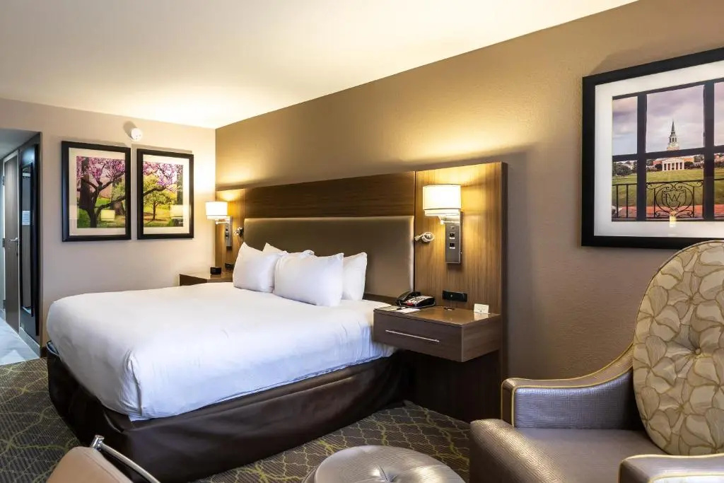 DoubleTree by Hilton Winston Salem - University - Chambres