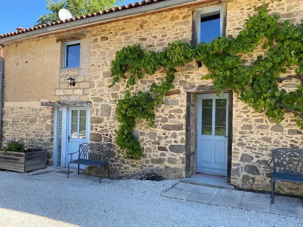 Comfortable and Cozy Cottage With Large Terrace