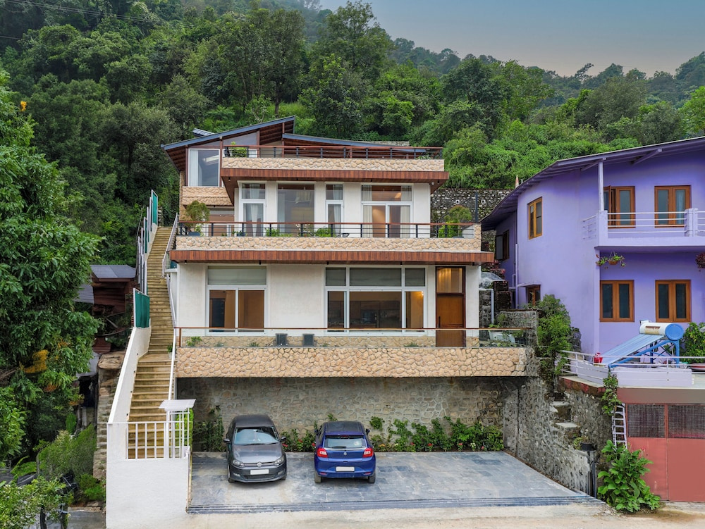 ELIVAAS Antarmann Casa Mirage 3BHK Villa