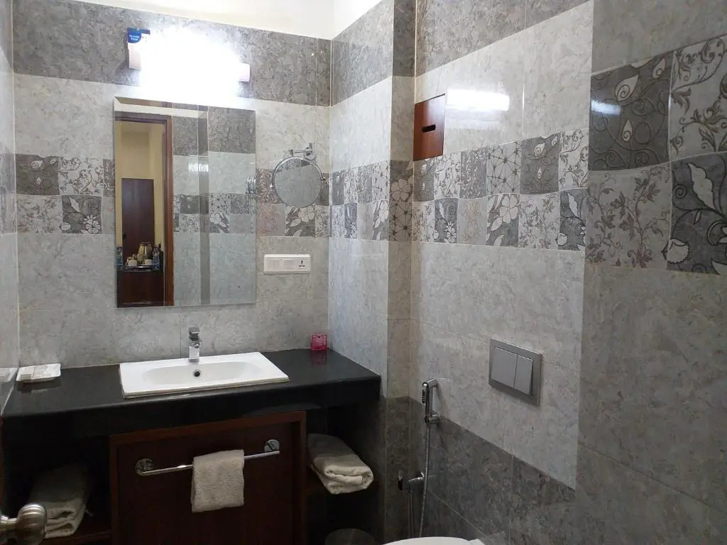 Double Suite full double bed