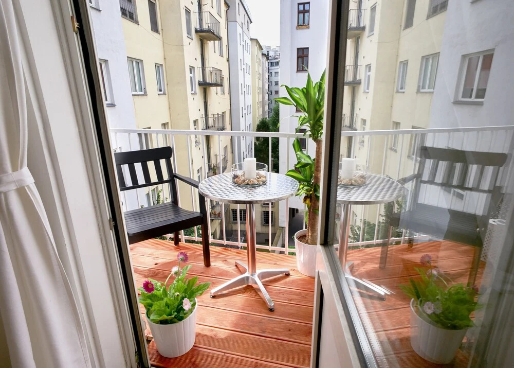 Balcony & Terrace