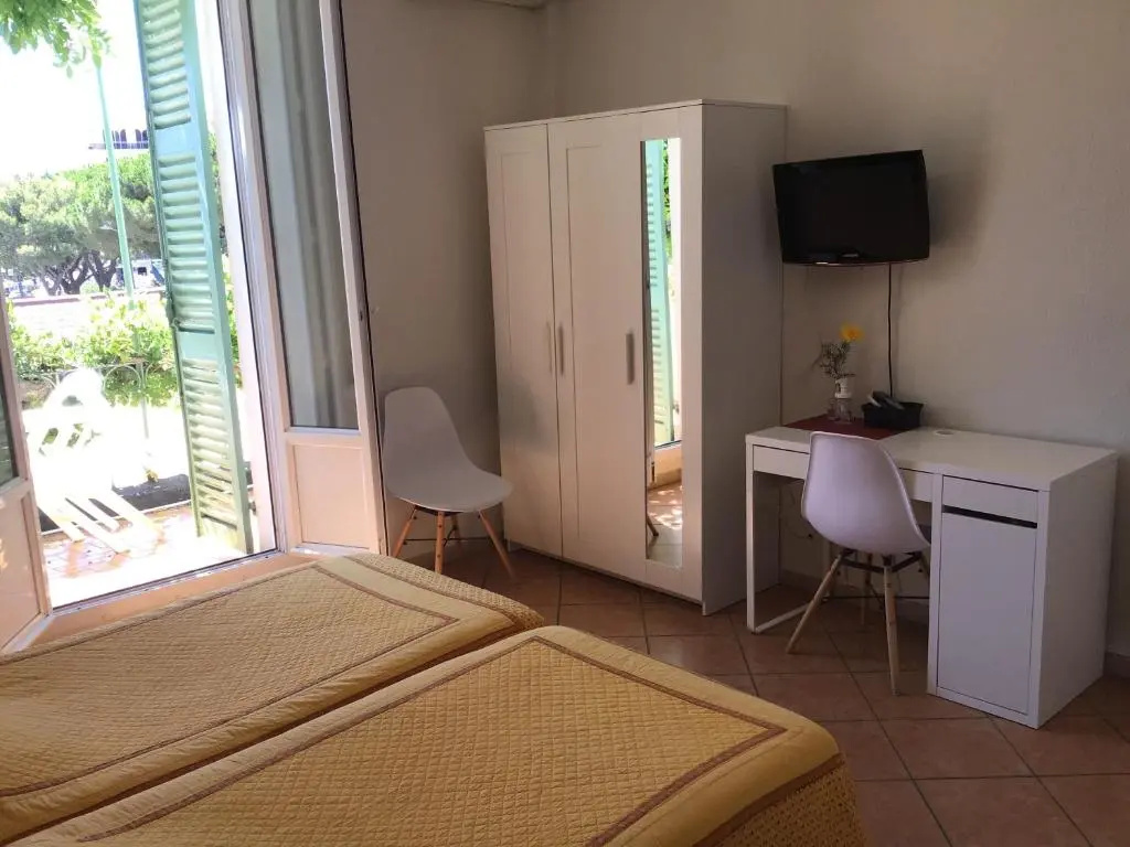 Standard Double room with sea view (twin beds)