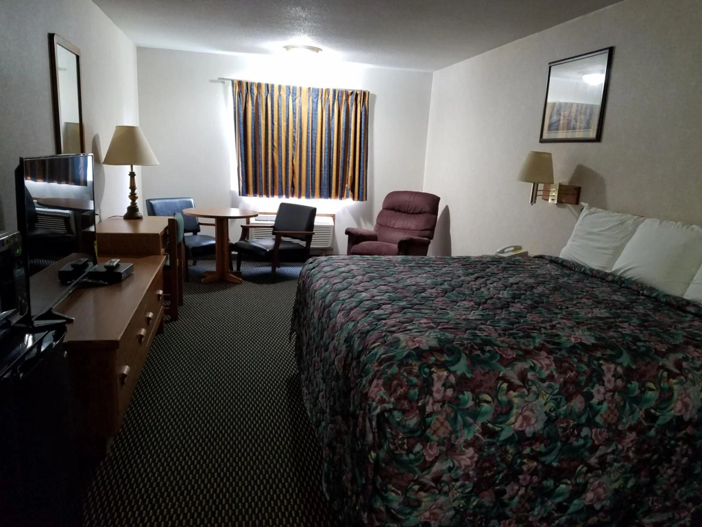 Rodeway Inn Blair — 4