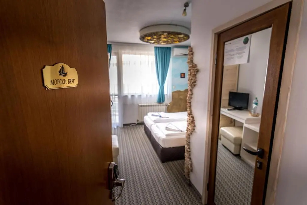 Standard Double room with balcony (full double bed)