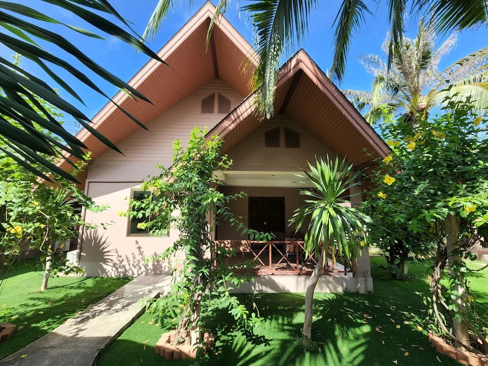 2 Bedrooms Bungalow with balcony