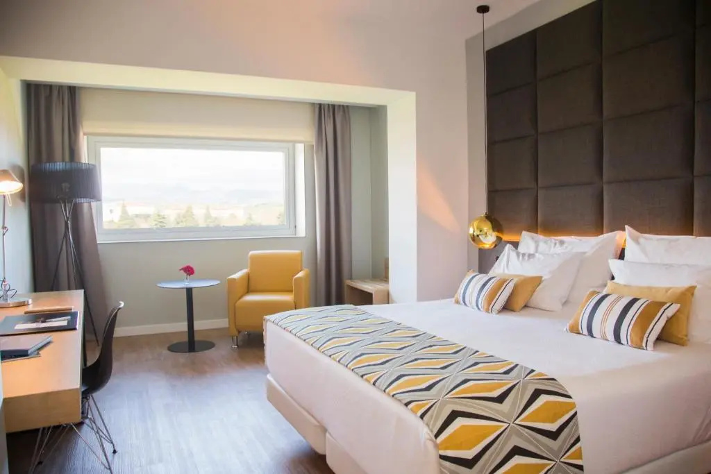 Hotel Tres Reyes Pamplona - Chambres