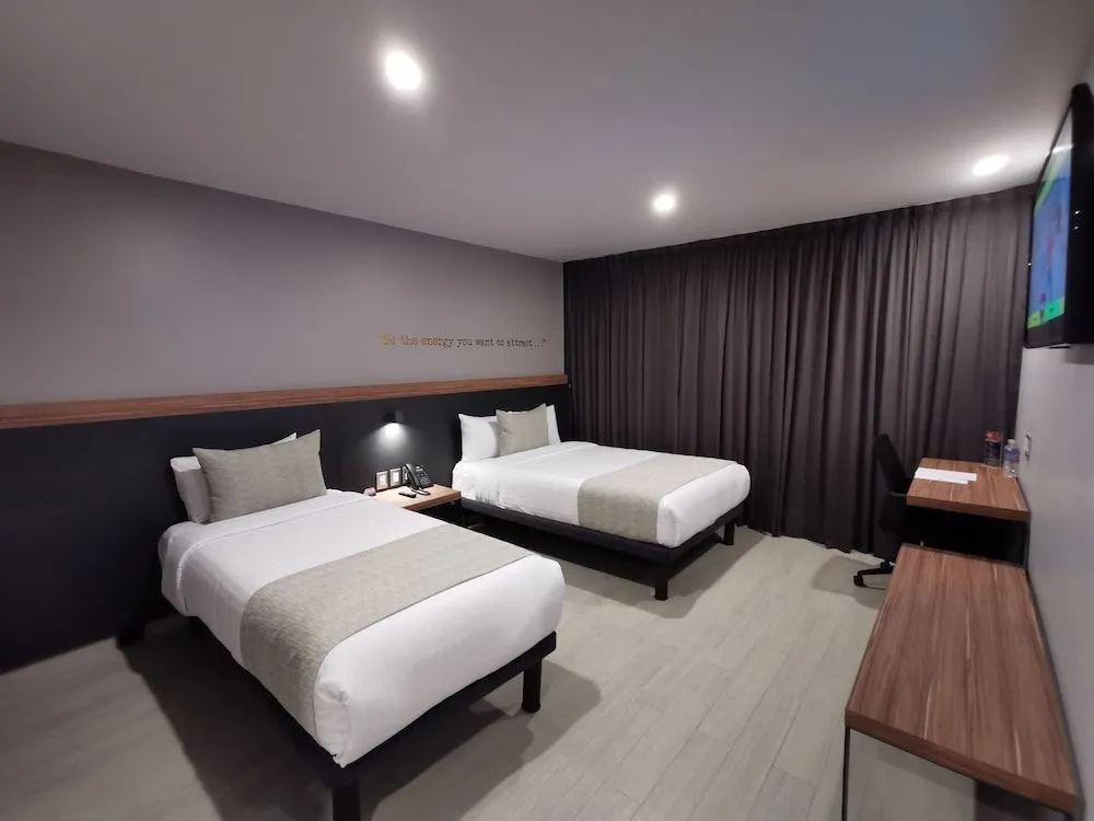 Hotel Bedford — 3