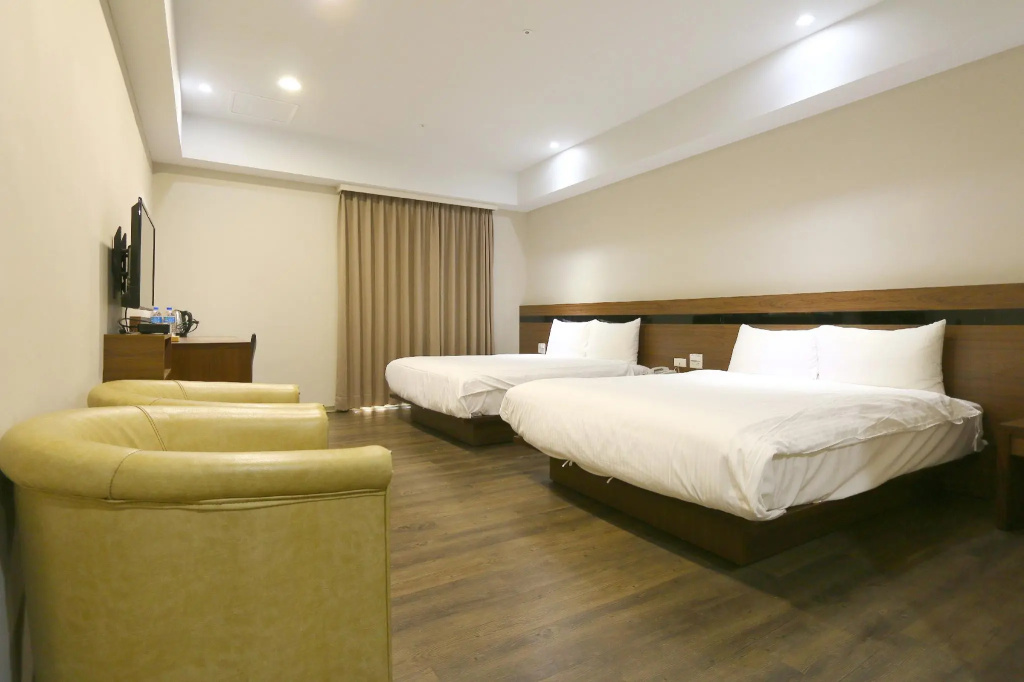 Standard Quadruple room with balcony