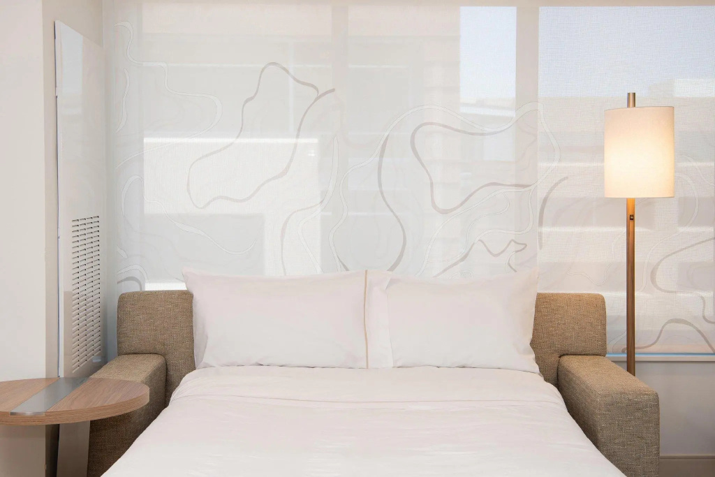 Deluxe Double room (full double bed)
