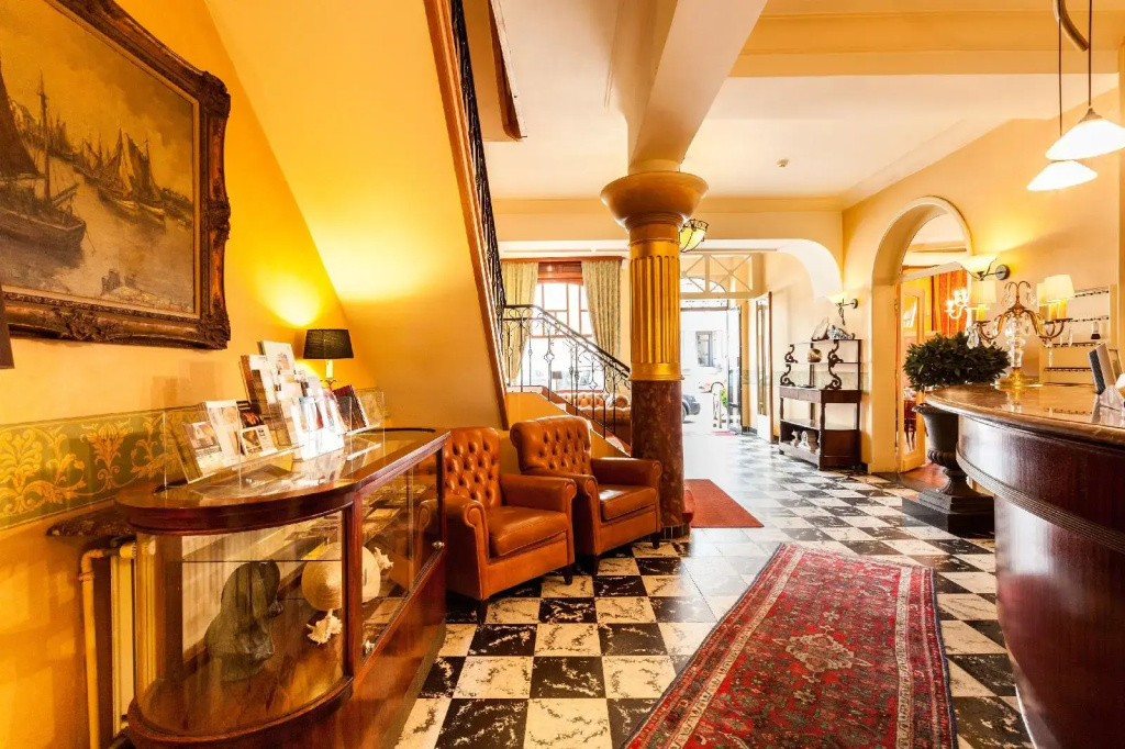 Hotel photo 2