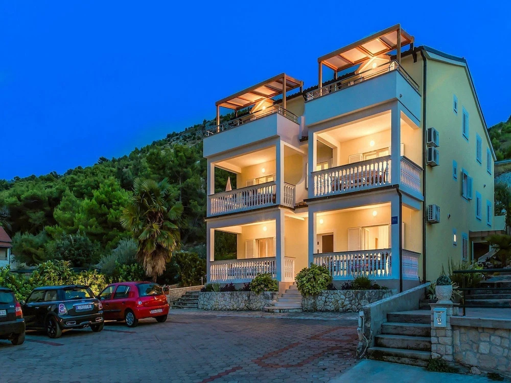 Apartments Gulin