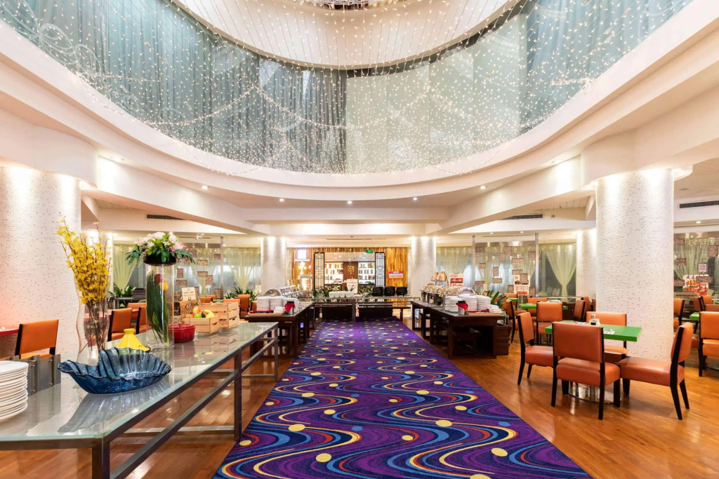 Lobby & Reception
