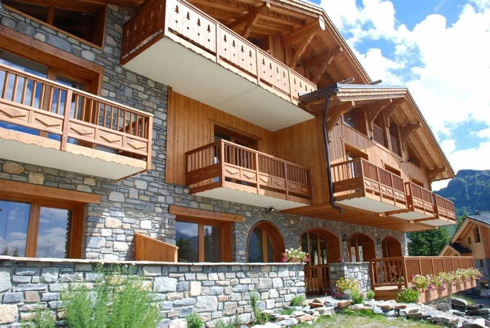 Hotel The Originals Chalet Matsuzaka (ex Hôtel-Chalet de Tradition)
