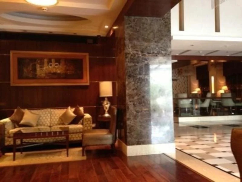 Lobby & Reception