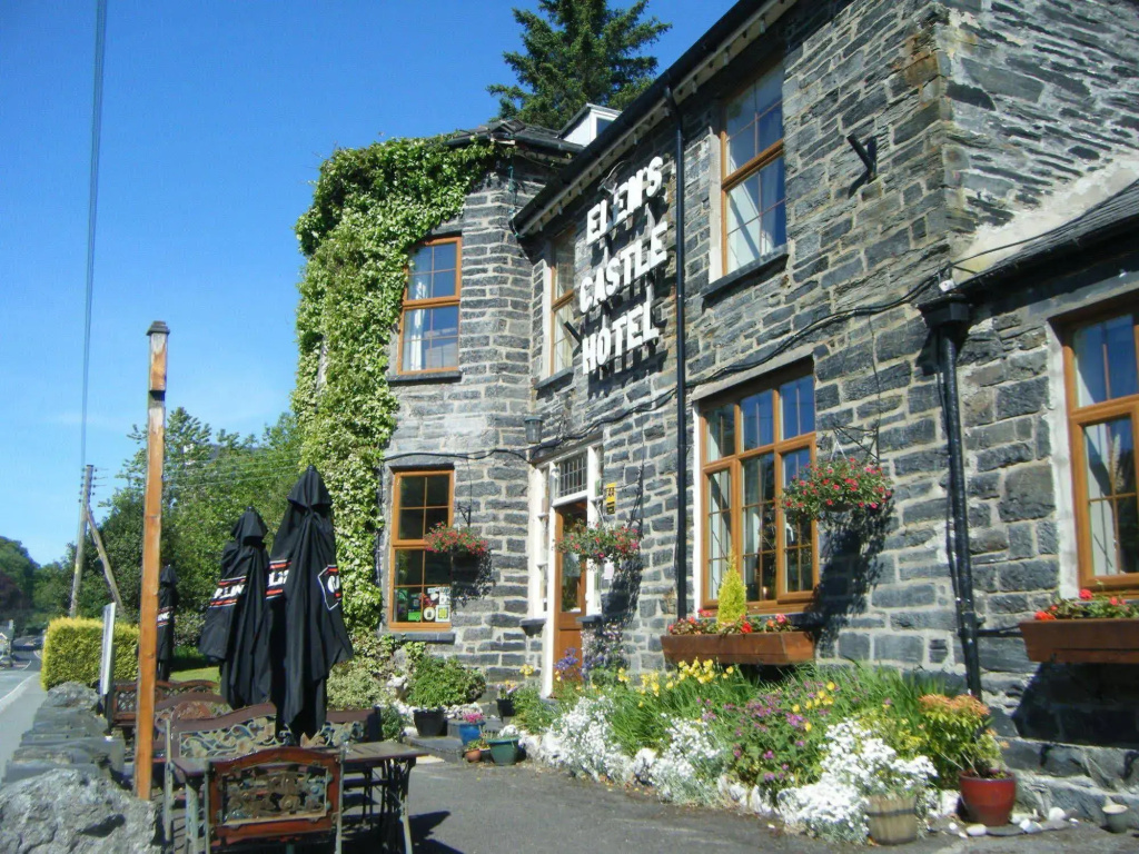 Elen's Castle Hotel
