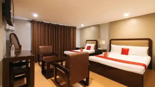 RedDoorz Plus Park-Lay Suites Kidapawan City
