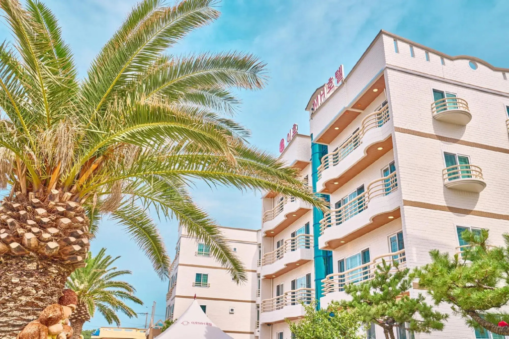 Iho MH hotel — фото