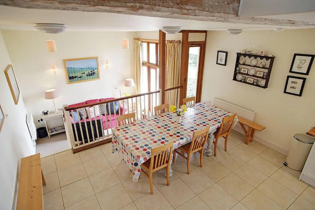 3 Bedrooms Cottage