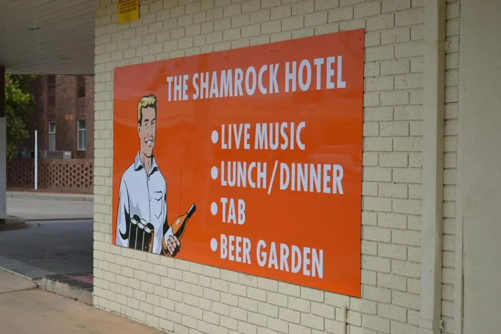 Shamrock Hotel Motel Balranald: Фото объекта из Shelterz