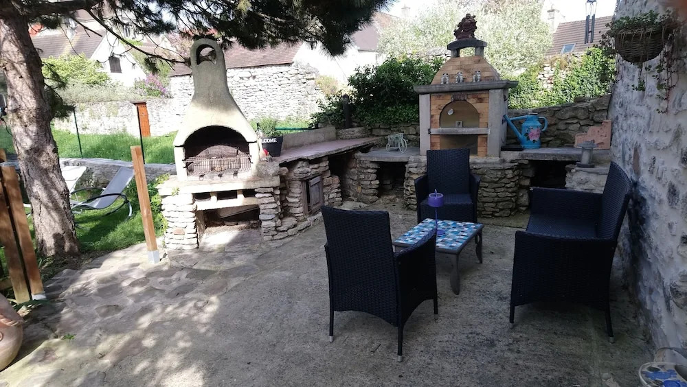 Gitelabaronnaise Avec Piscine Chauffee Pres Parc Asterix