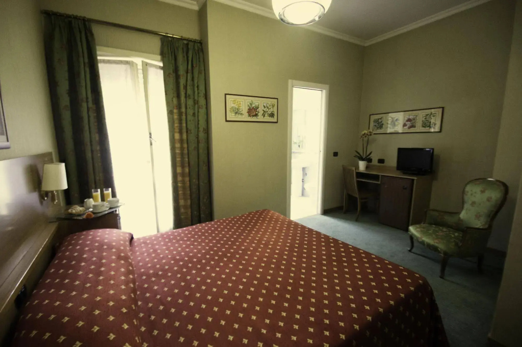 Hotel photo 12