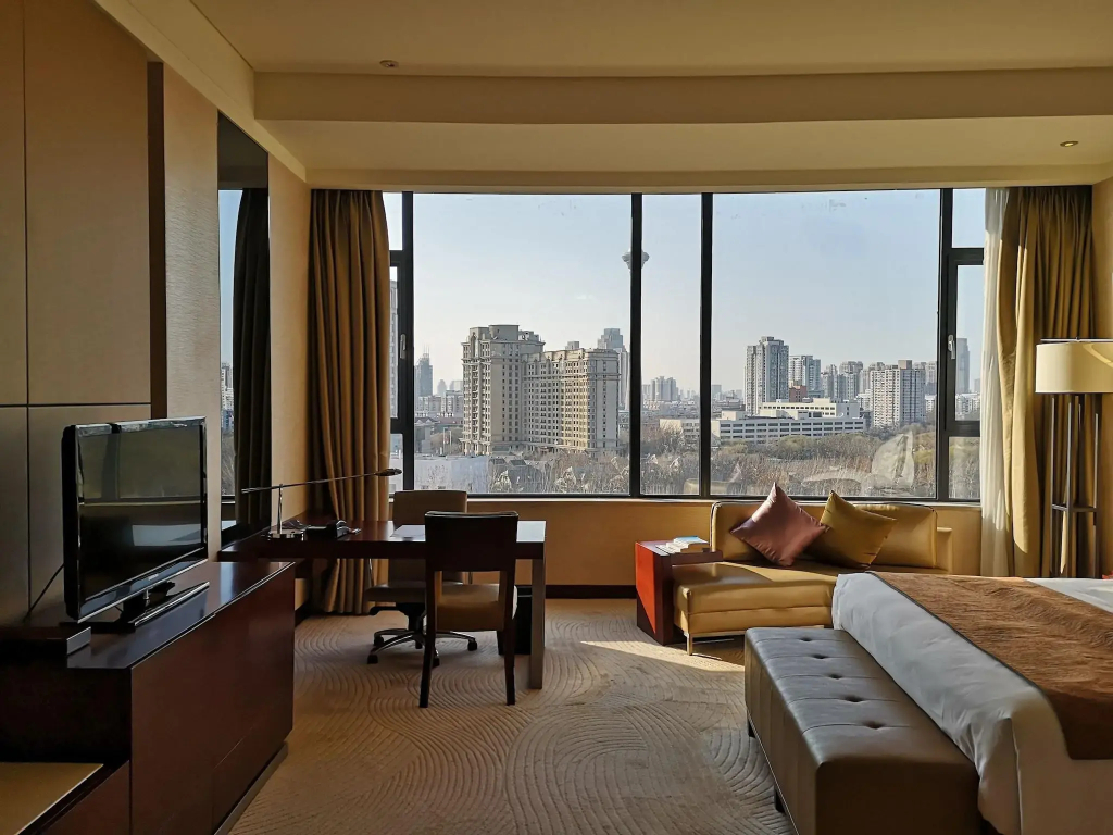 Renaissance Tianjin Lakeview Hotel - фото 32