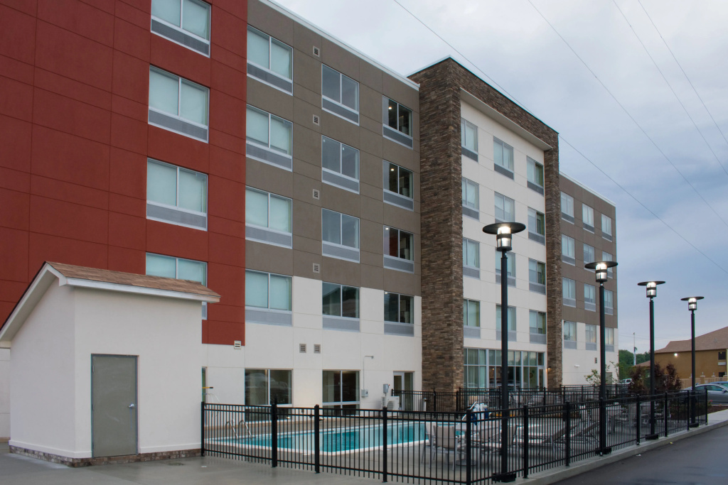 Holiday Inn Express and Suites West Memphis by IHG