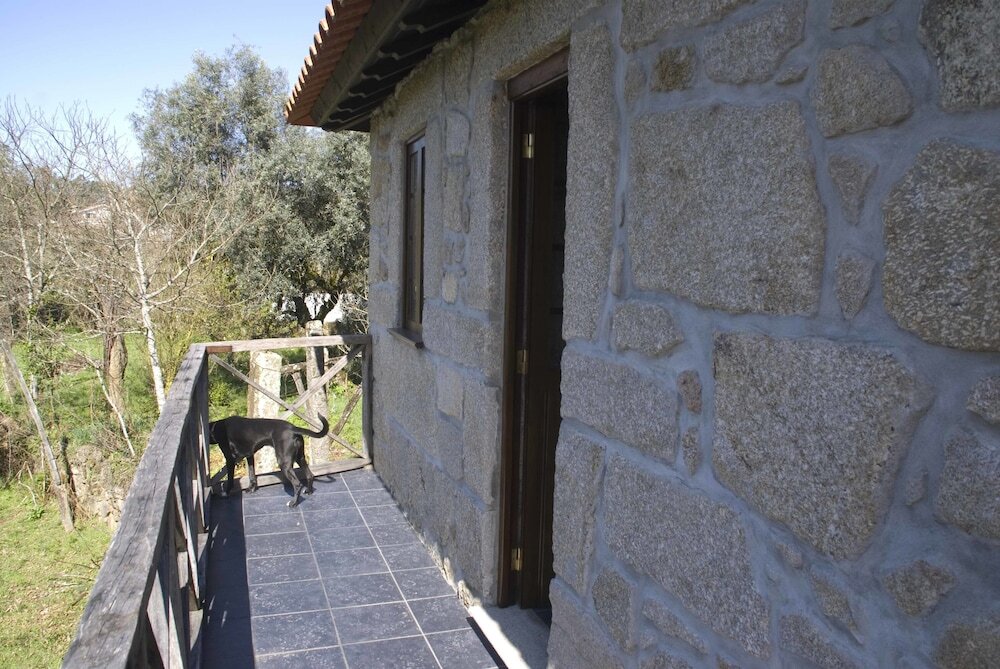 頂級雙人套房,配有陽台和庭院景觀,附設雙人加大床