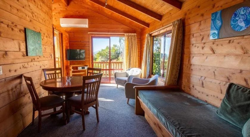 Abel Tasman Ocean View Chalet - фото 4