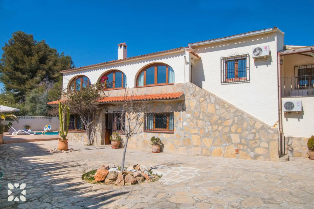 Villa Hugo 11 by Abahana Villas