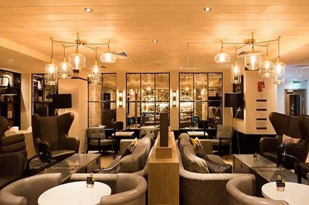 Food & Beverage
