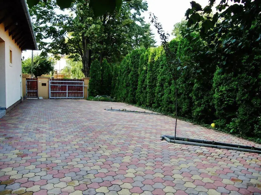 Aranyhal Apartmanház