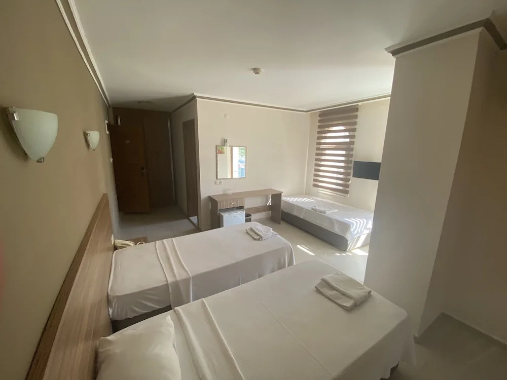 Astoria Life Hotel — 2
