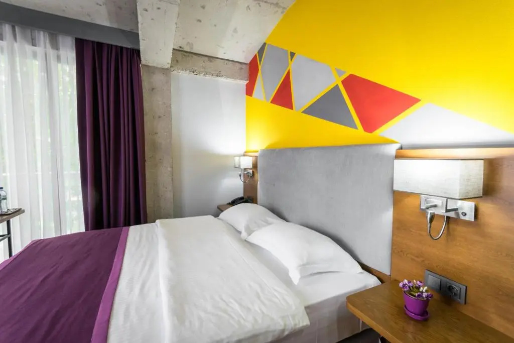 Standard Double room with balcony (full double bed)