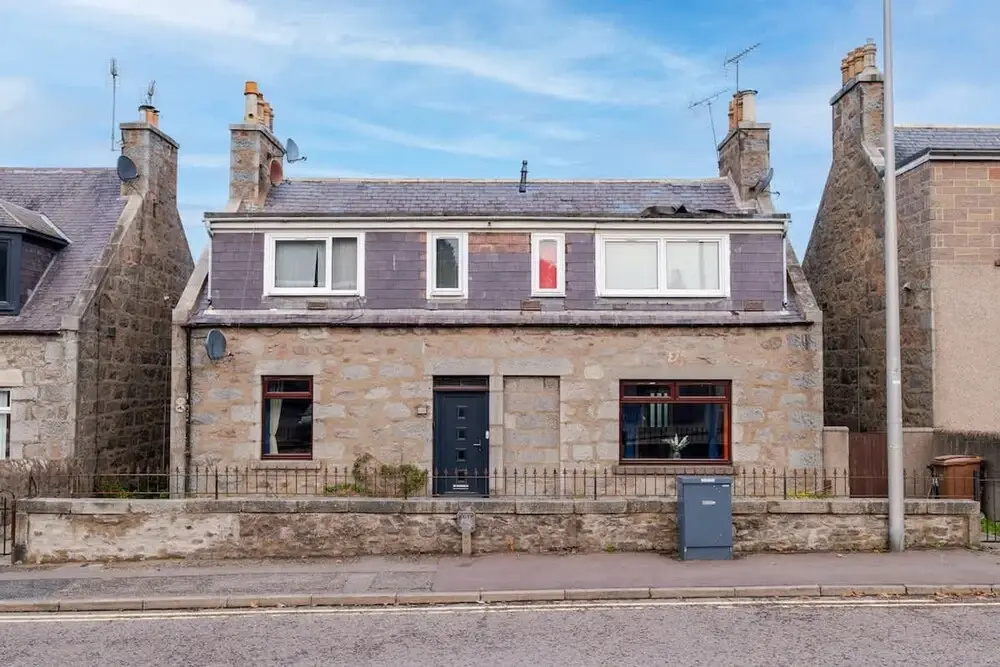 3 Bedroom Stylish Ground Floor Flat